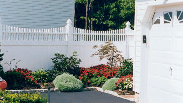 Montauk Scallop Vinyl Fence with Gothic Caps