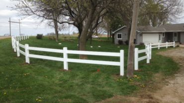 2 Rail White Vinyl Fence