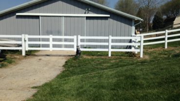 3 Rail White Vinyl Fence