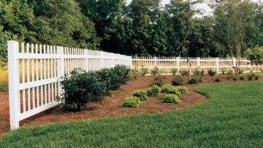 Alton Vinyl Fence