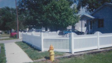 Hampton Step Vinyl Fence