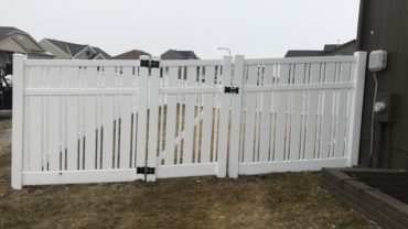 Kensington Vinyl Fence with Gothic Caps and Gate