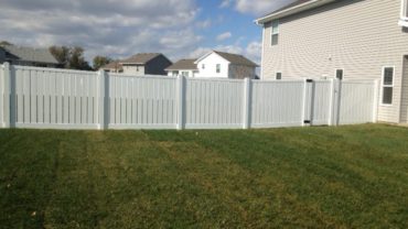 Lakeview 6' tall Vinyl Fence