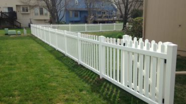 Missouri 4' tall White Vinyl Fence