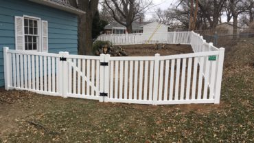 Rochester 4' tall Vinyl Fence