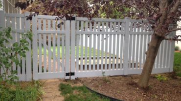 Rochester 6' Gray Vinyl with Gate