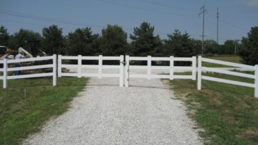 3 Rail Double Gate White Vinyl