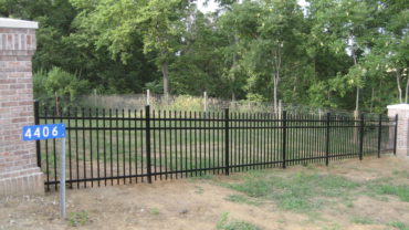 0131 Spear Aluminum Fence