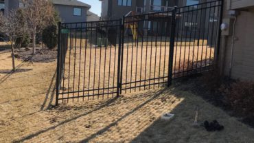 0240 6' tall Aluminum Fence