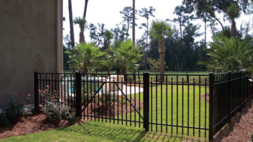 1233 Aluminum Fencing and Gate