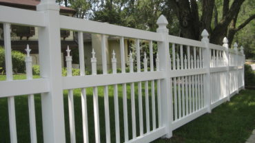 Clarendon White Vinyl Fence