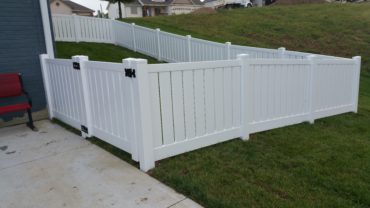 Lakeview 4' tall White Vinyl Fence