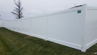 White Lakeland VInyl Fence